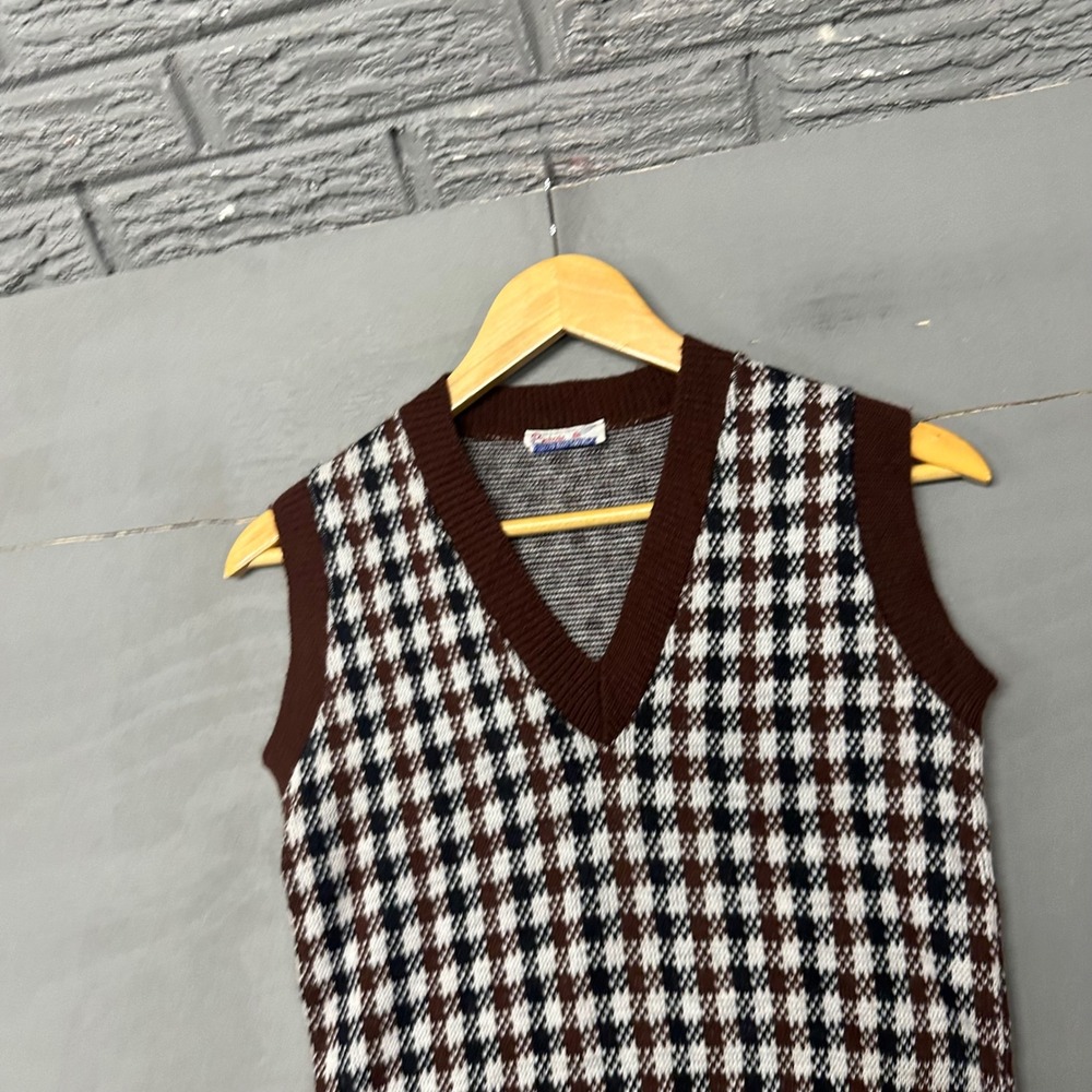 Vintage Penrose Wintuk Brown Geometric Diamond V-Neck Sweater Vest Acrylic